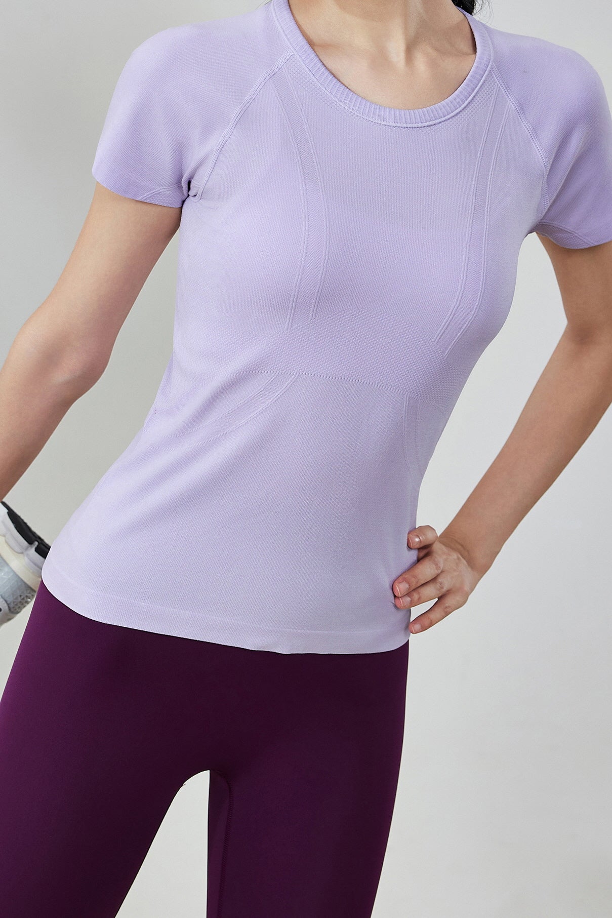 Shanti Seamless Breathable Tee