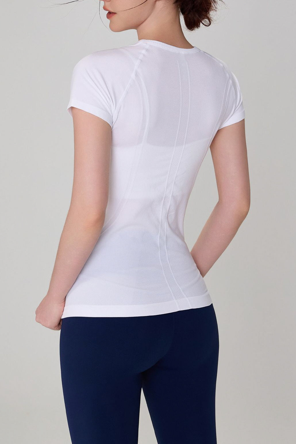 Shanti Seamless Breathable Tee