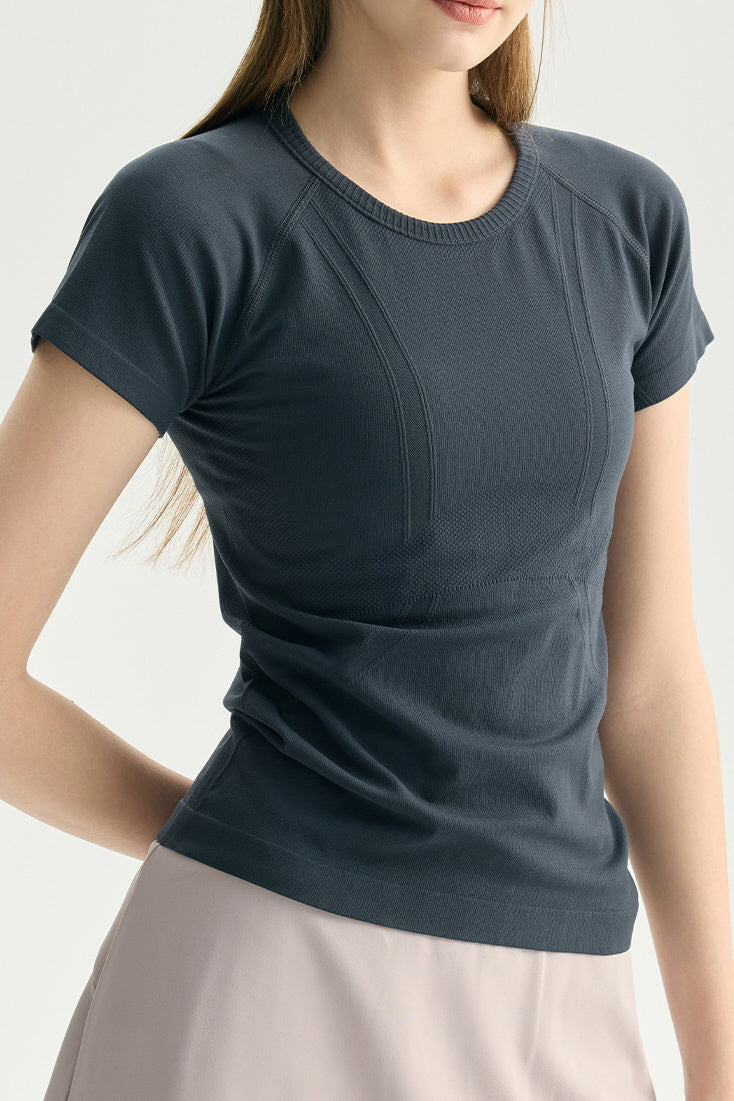 Shanti Seamless Breathable Tee